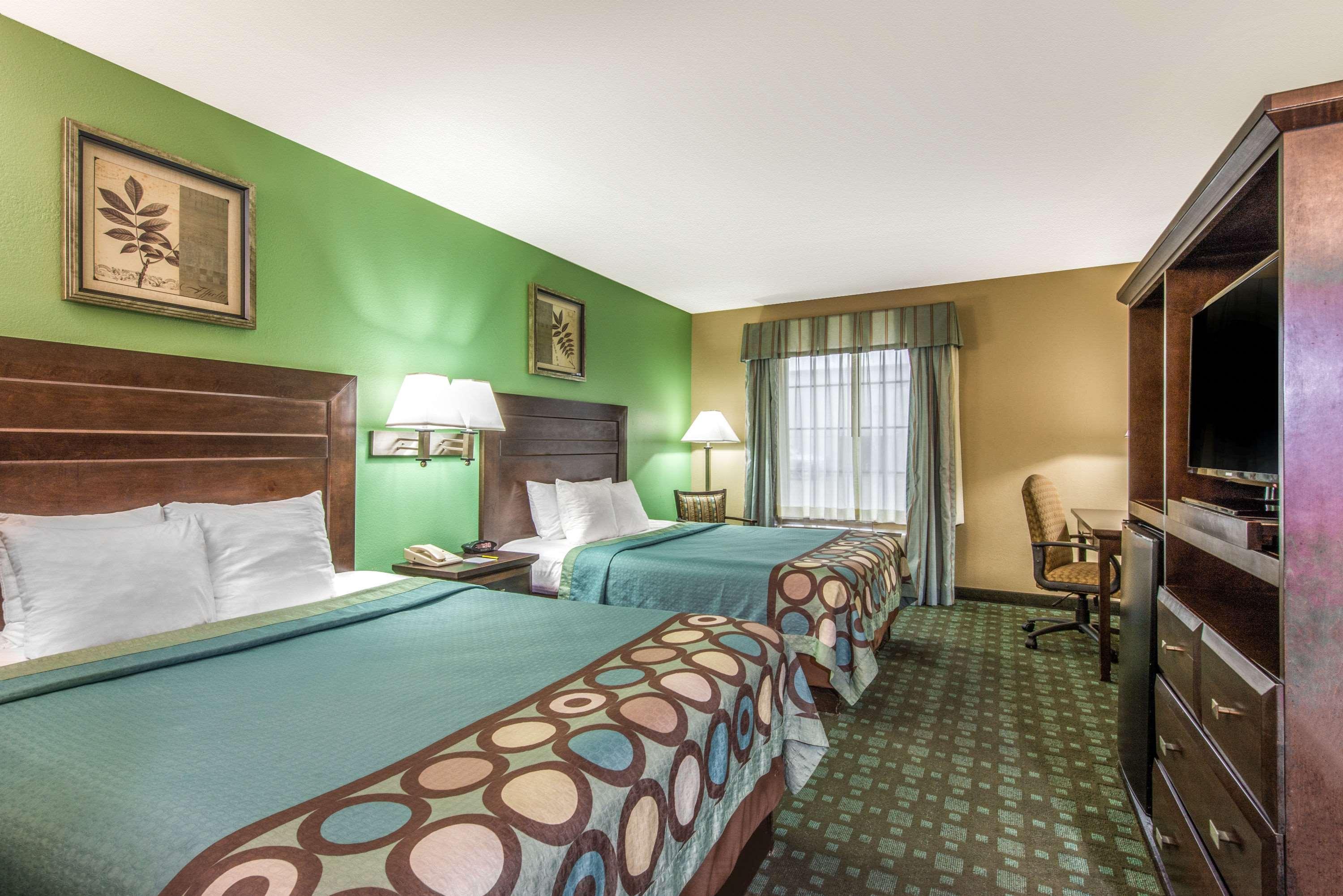Super 8 By Wyndham Lake Charles/Sulphur Екстер'єр фото