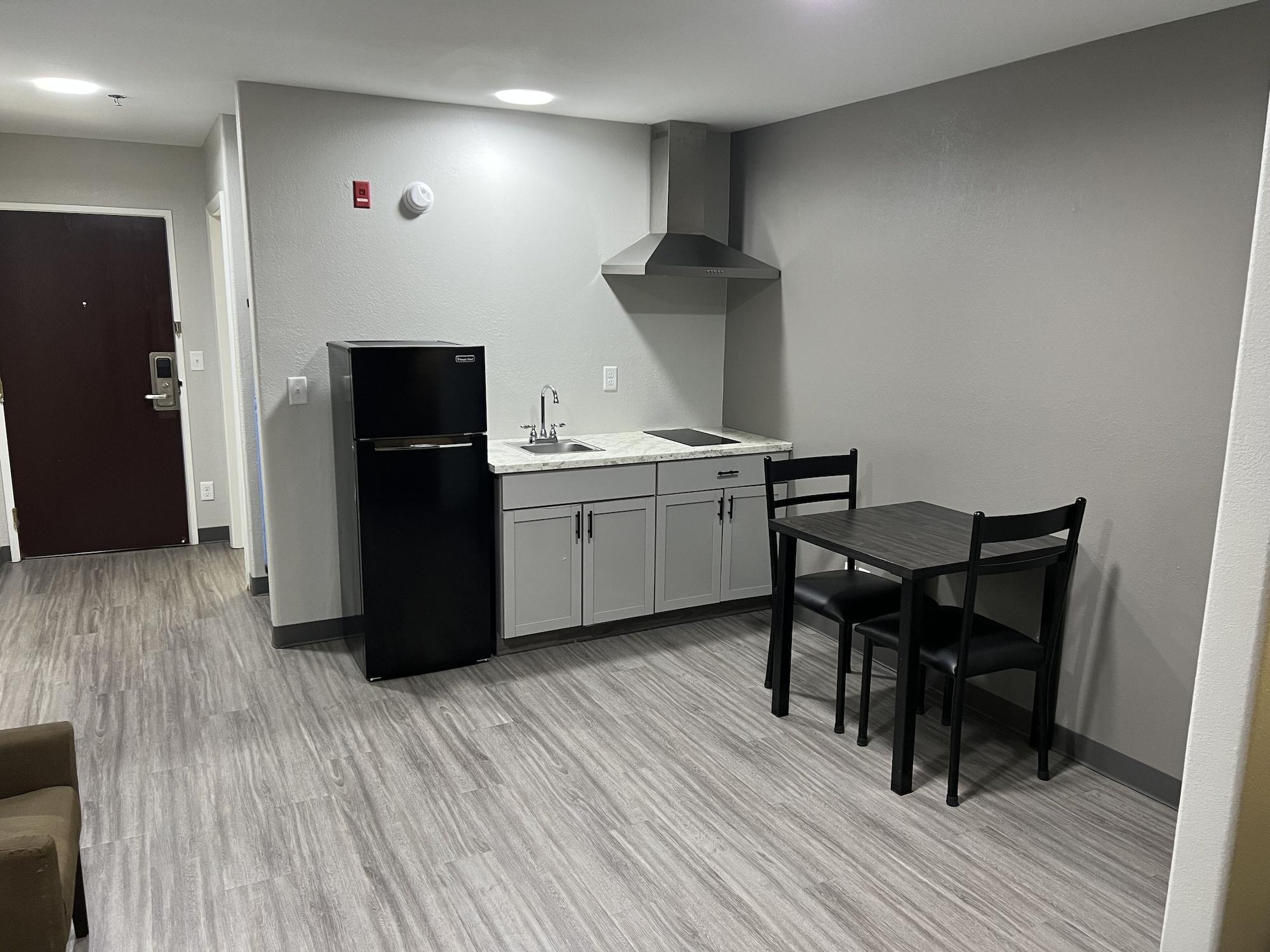 Super 8 By Wyndham Lake Charles/Sulphur Екстер'єр фото